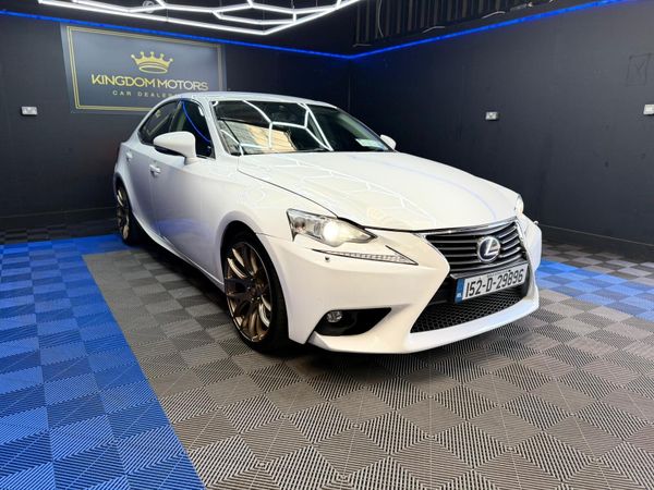 Lexus IS Saloon, Petrol Hybrid, 2015, White