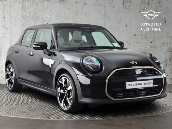 Mini Cooper Hatchback, Petrol, 2025, Black