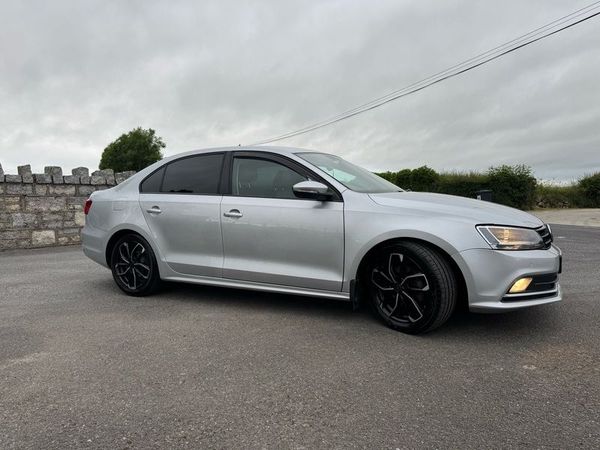 Volkswagen Jetta Saloon, Diesel, 2015, Silver
