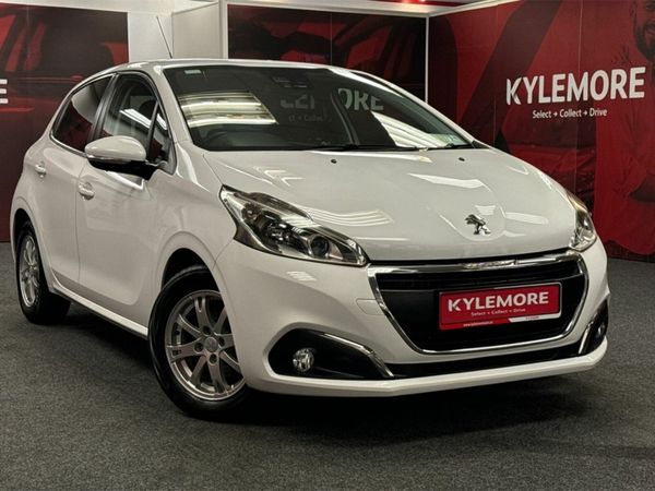 Peugeot 208 Hatchback, Petrol, 2017, White