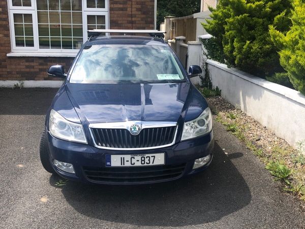 Skoda Octavia Estate, Diesel, 2011, Blue