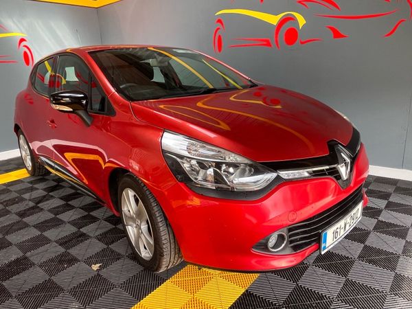 Renault Clio Hatchback, Petrol, 2016, Red