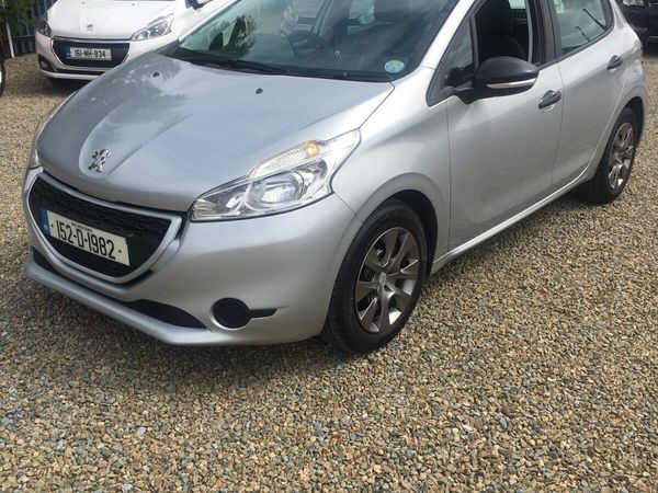 Peugeot 208 Hatchback, Diesel, 2015, Grey