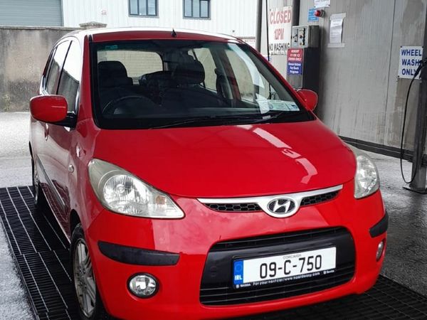 Hyundai i10 Hatchback, Petrol, 2009, Red
