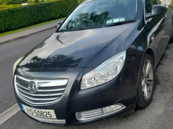Vauxhall Insignia Hatchback, Diesel, 2011, Black