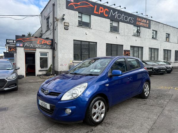 Hyundai i20 Hatchback, Petrol, 2011, Blue