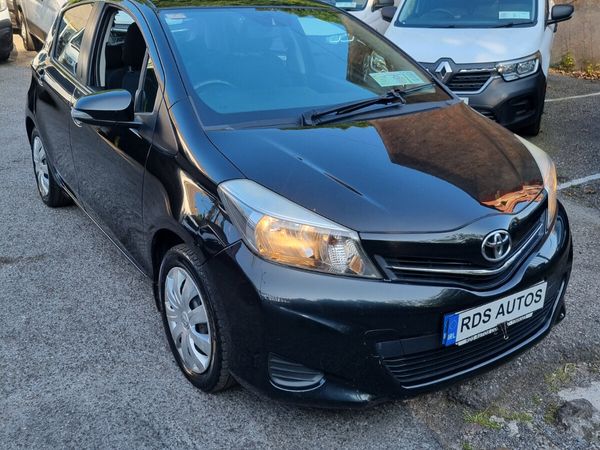 Toyota Yaris Hatchback, Petrol, 2012, Black
