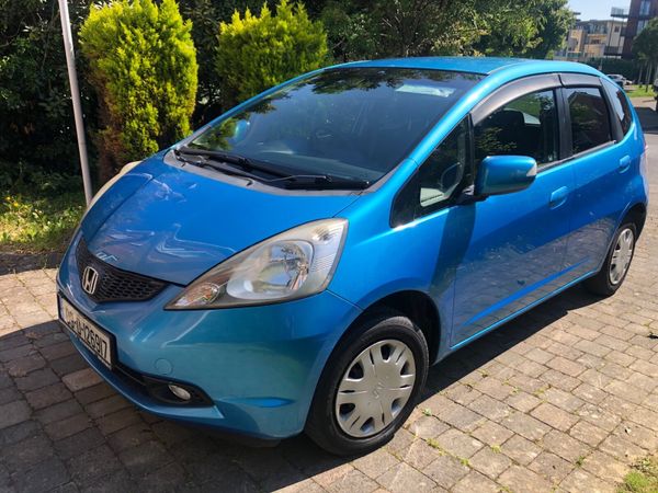 Honda Fit Hatchback, Petrol, 2009, Blue