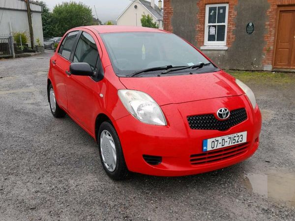 Toyota Yaris Hatchback, Petrol, 2007, Red