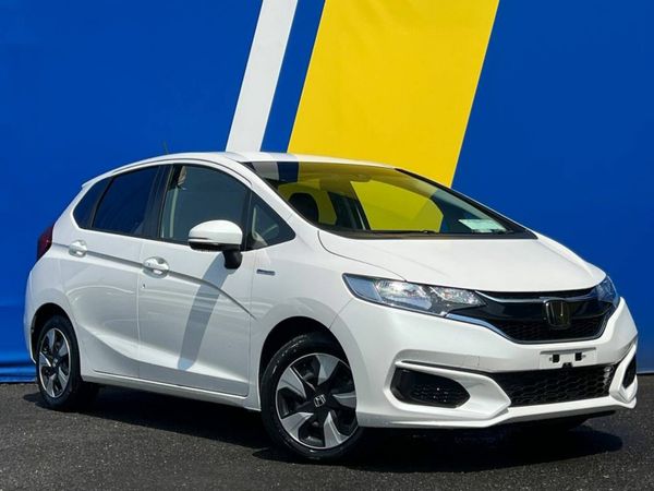 Honda Fit Hatchback, Petrol Hybrid, 2019, White
