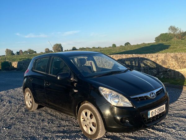 Hyundai i20 Hatchback, Petrol, 2010, Black