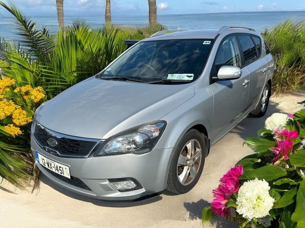 Kia Ceed MPV, Diesel, 2012, Silver
