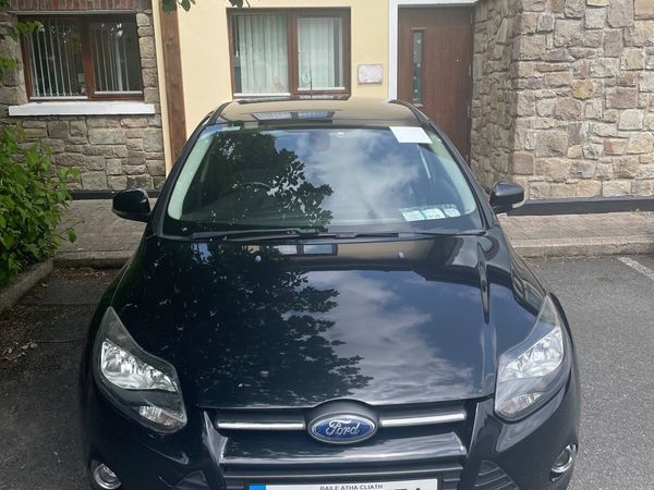 Ford Focus Hatchback, Petrol, 2013, Black