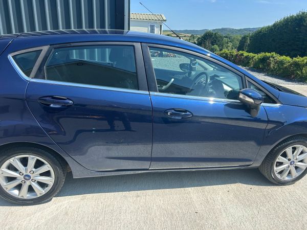 Ford Fiesta Hatchback, Petrol, 2011, Blue