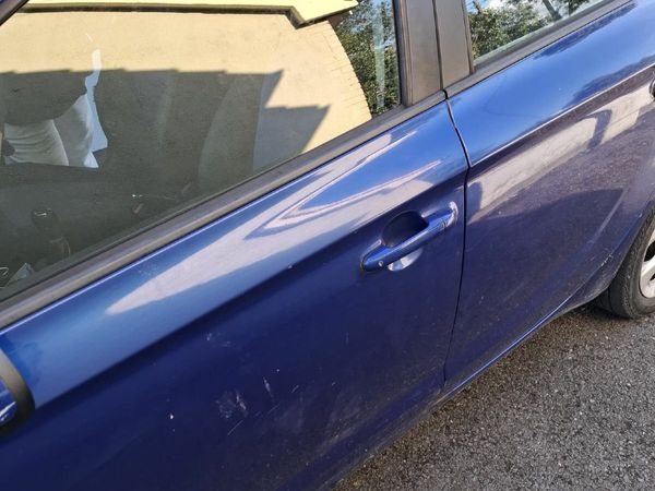 Hyundai i20 Hatchback, Diesel, 2010, Blue