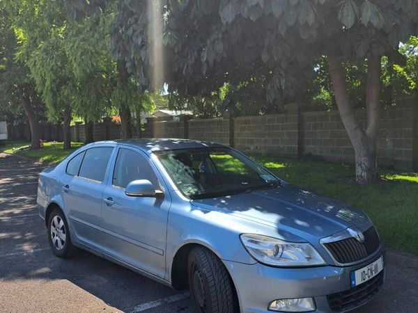 Skoda Octavia Hatchback, Diesel, 2010, Grey