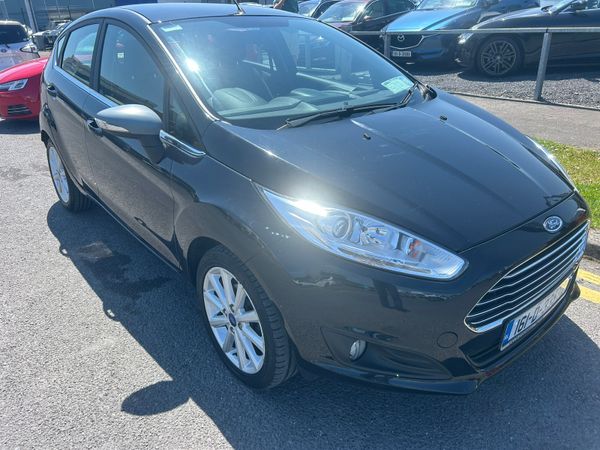 Ford Fiesta Hatchback, Petrol, 2016, Black