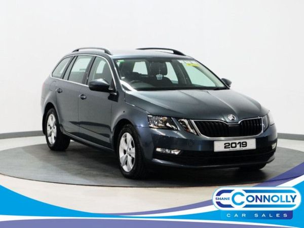 Skoda Octavia Estate, Petrol, 2019, Grey
