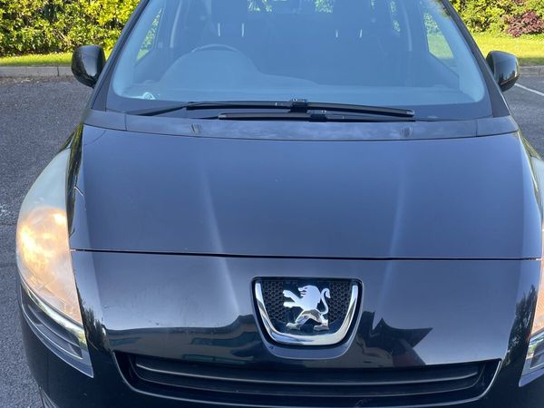 Peugeot 5008 MPV, Diesel, 2010, Black