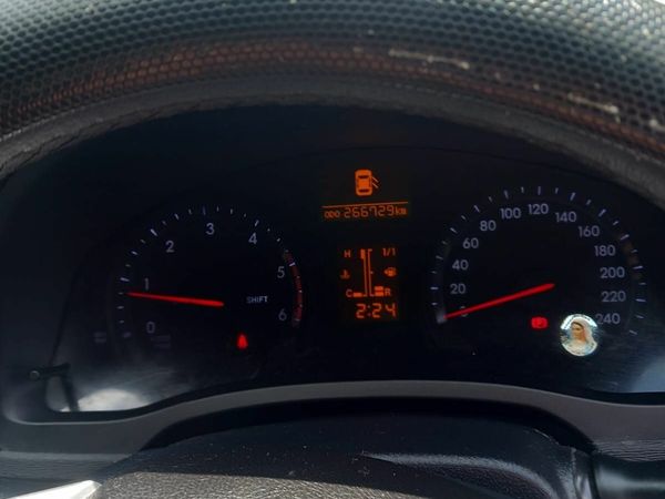 Toyota Avensis Saloon, Diesel, 2014, Bronze