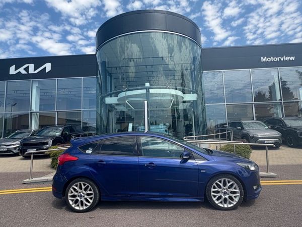 Ford Focus Hatchback, Diesel, 2016, Blue