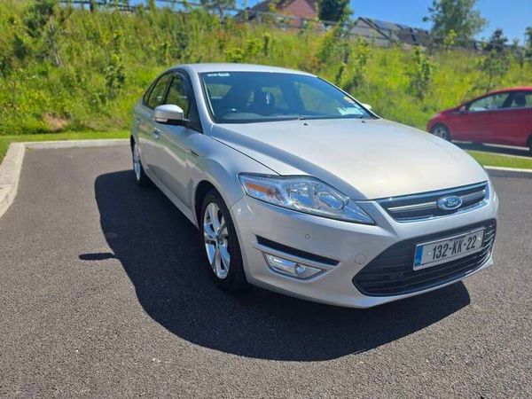Ford Mondeo Hatchback, Diesel, 2013, Silver