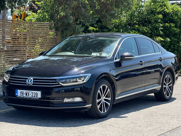 Volkswagen Passat Saloon, Diesel, 2019, Black