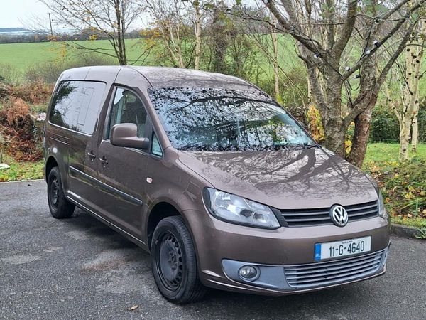 Volkswagen Caddy Maxi Life MPV, Diesel, 2011, Brown