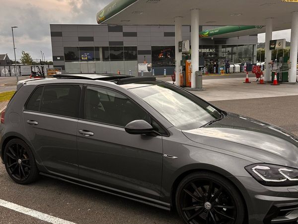 Volkswagen Golf Estate, Petrol, 2019, Grey