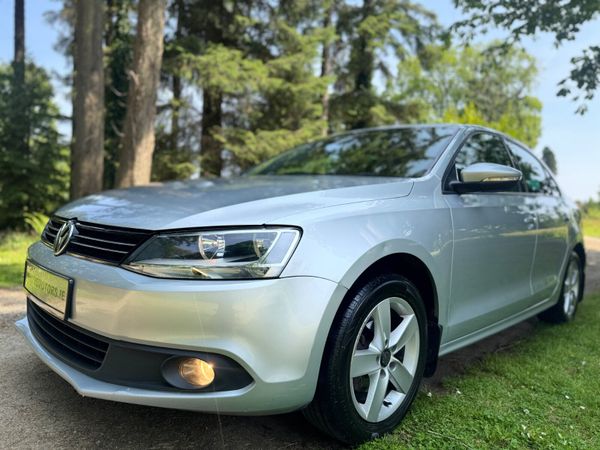 Volkswagen Jetta Saloon, Diesel, 2014, Silver