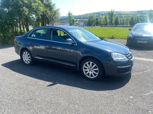 Volkswagen Jetta Saloon, Petrol, 2008, Blue