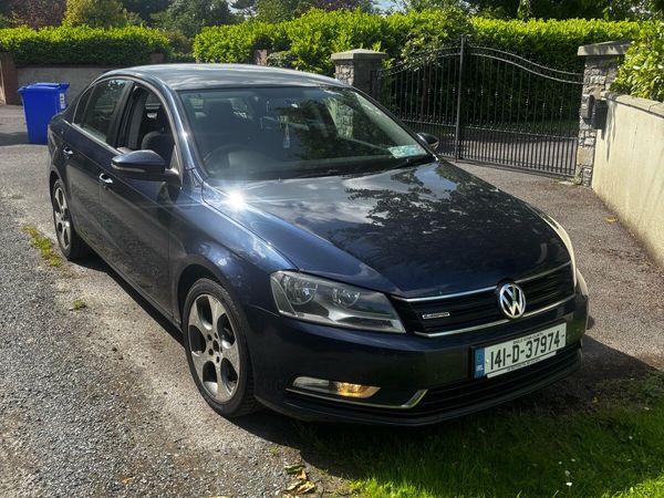 Volkswagen Passat Saloon, Diesel, 2014, Blue
