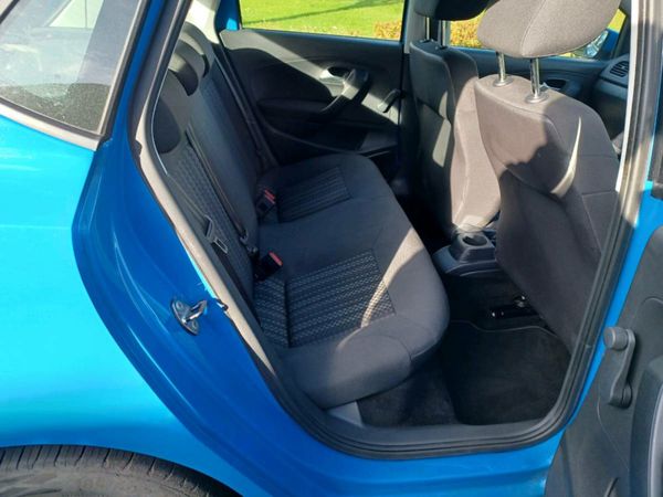 Volkswagen Polo Hatchback, Petrol, 2016, Blue