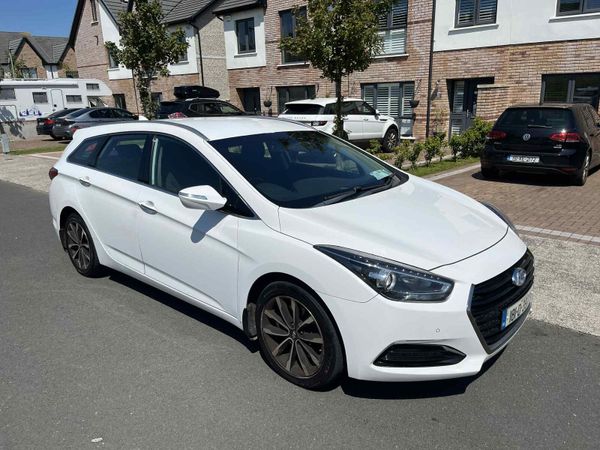 Hyundai i40 Estate/Jeep, Diesel, 2018, White