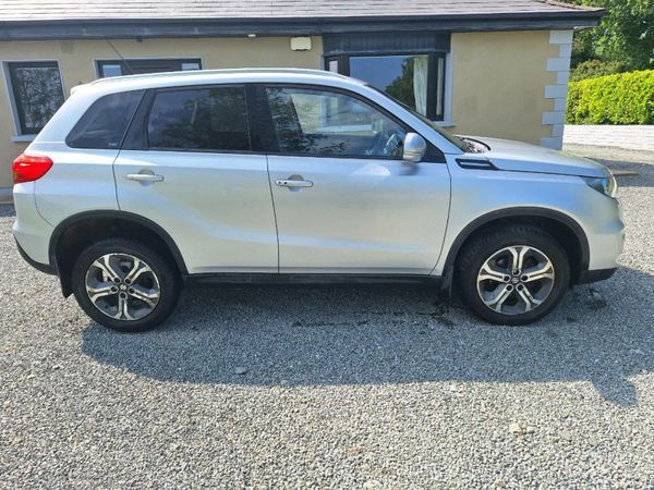 Suzuki Vitara SUV, Diesel, 2017, Grey