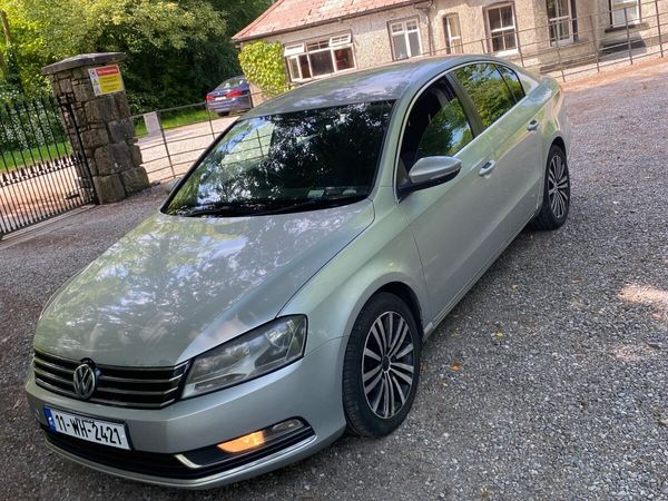 Volkswagen Passat Saloon, Diesel, 2011, Silver