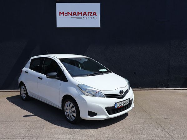 Toyota Yaris Hatchback, Petrol, 2013, White