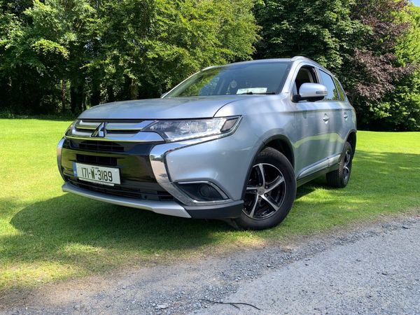 Mitsubishi Outlander SUV, Diesel, 2017, Silver