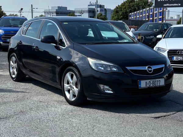 Opel Astra Hatchback, Diesel, 2011, Black