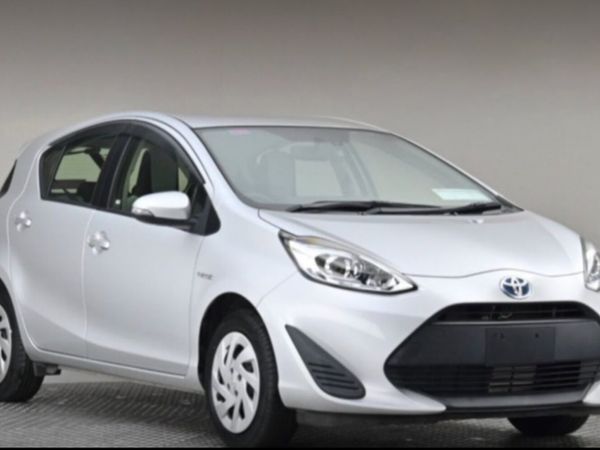 Toyota Aqua Hatchback, Petrol, 2019, Silver