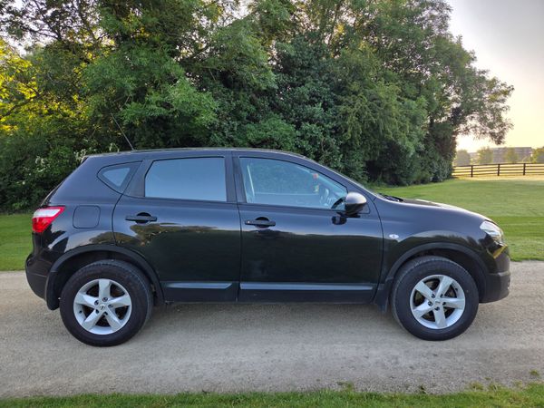 Nissan Qashqai Estate/Jeep, Diesel, 2013, Black