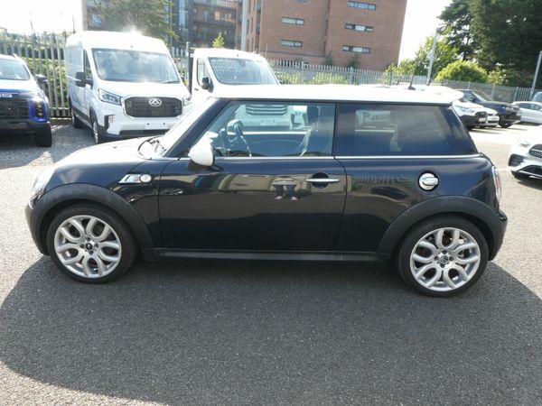 Mini Cooper Hatchback, Petrol, 2008, Black