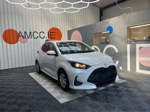 Toyota Yaris Hatchback, Petrol, 2024, White