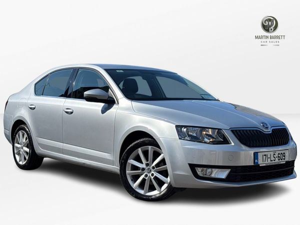 Skoda Octavia Hatchback, Diesel, 2017, Grey