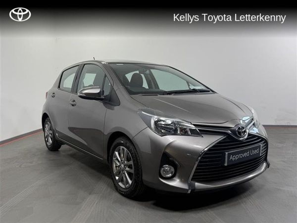 Toyota Yaris Hatchback, Diesel, 2016, Gold
