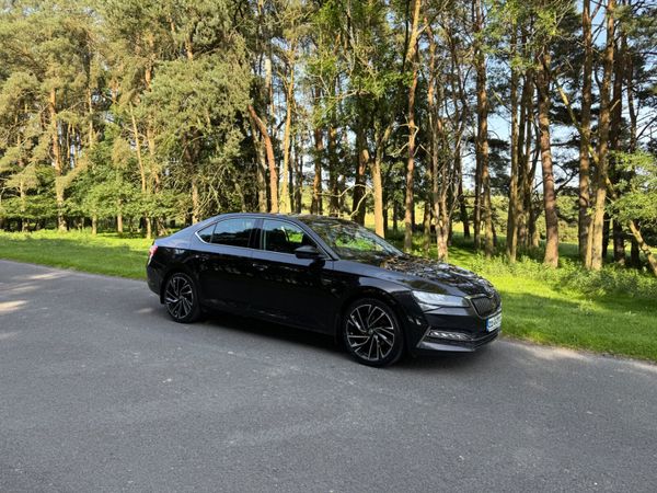 Skoda Superb Saloon, Petrol Plug-in Hybrid, 2021, Black