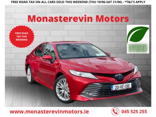 Toyota Camry Saloon, Petrol Hybrid, 2020, Red
