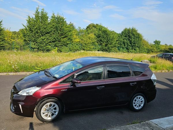Toyota Prius MPV, Petrol Hybrid, 2014, Red