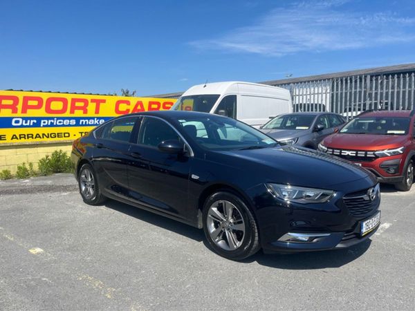 Opel Insignia Hatchback, Petrol, 2019, Blue
