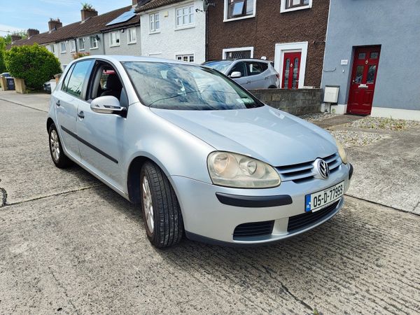 Volkswagen Golf Hatchback, Petrol, 2005, Silver
